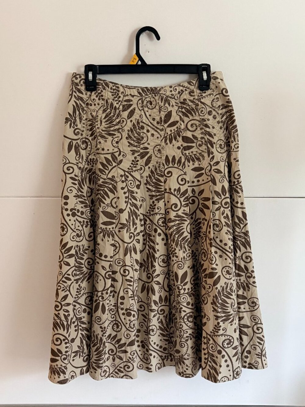 J Jill Woman Tan and Brown Leaf Print Duplicate Pleating Long Midi Skirt Size 6